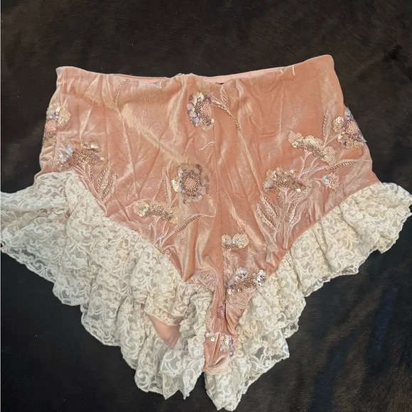 PrettyLittleThing Pink High Waist Shorts - Picture 6 of 6